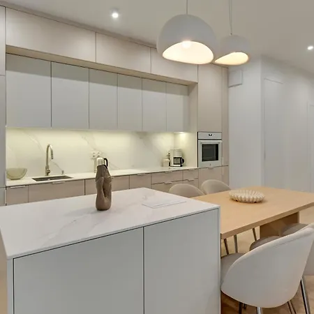 Deluxe Close To The Sea Parking Apartment *
